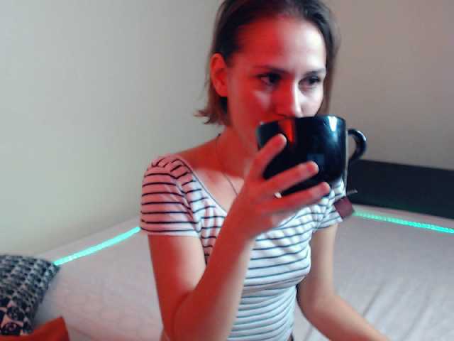 Zdjęcia JonaDjolpit Hey guys! DO U WANT to see the BEST natural 18 yo girl on here? 277 tkns to get me wet! CHECK OUT TIP MENU + SO MUCH MORE IN PVT