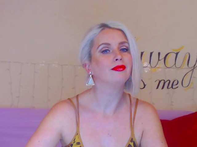 Zdjęcia JosephineG compliment 25 tokens+ Ass 25 tokens+ Breasts 25 tokens+ doggy stile 25 tokens+ send air kiss 25 tokens + naked dance 50 tokens+ suck finger 25 tokens+ open your camera 50 tokens+