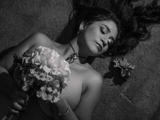 Erotyczny czat wideo JuliRobert