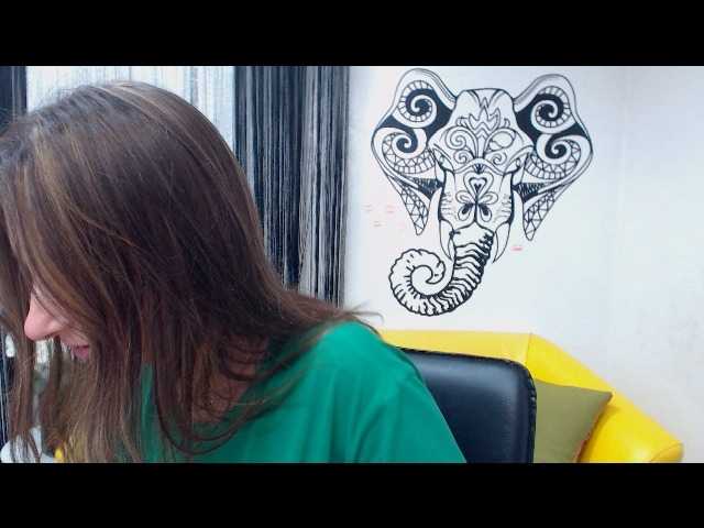 Zrzuty ekranu transmisji JulsHot