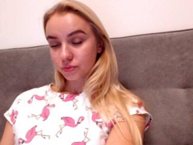 Zrzuty ekranu transmisji justvanessa