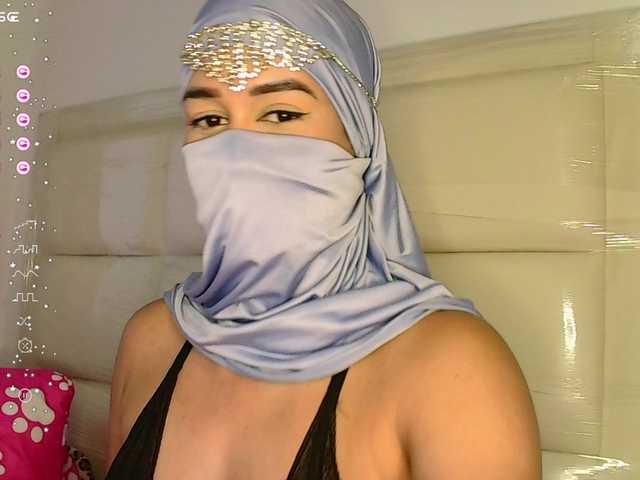 Zdjęcia kaalinda1 New Arab girl in this environment, shy but wanting to know everything that is related