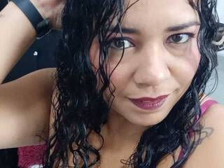 Erotyczny czat wideo kairahot