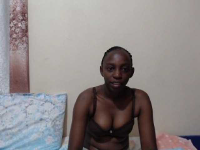 Zdjęcia Kaliibe hello guys welcome to my room have fun and enjoy sweet shows