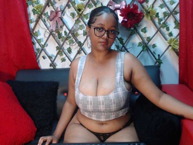 Zrzuty ekranu transmisji kamilabrown