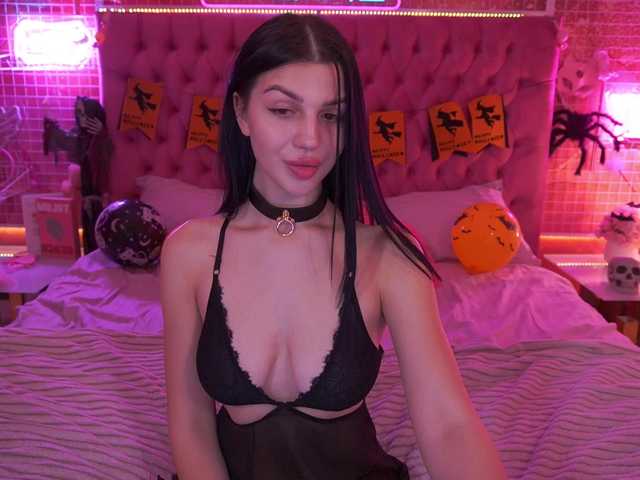 Zrzuty ekranu transmisji KamilaVibes