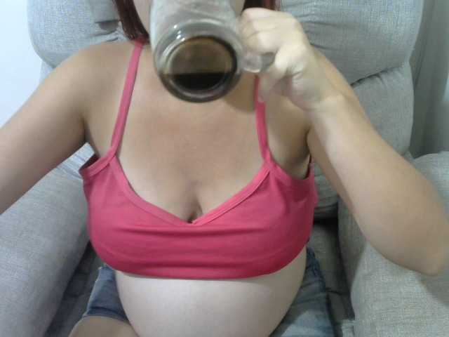 Zdjęcia Kamixsexx #squirt #milk #pregnant #analdeep #deeptrhoat #BDSM