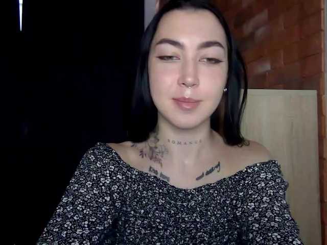 Zrzuty ekranu transmisji KarinaBoo