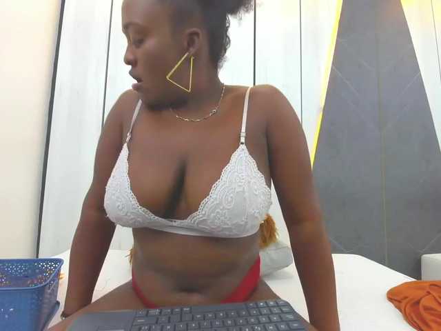 Zrzuty ekranu transmisji KarinNadai