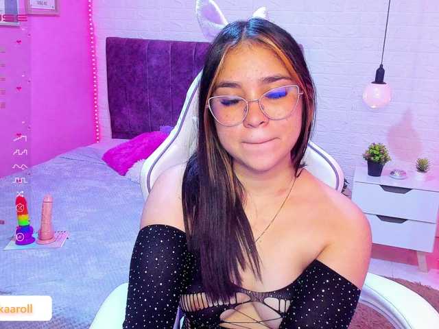 Zrzuty ekranu transmisji Emma-bella