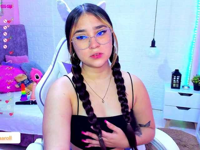 Zrzuty ekranu transmisji Emma-bella