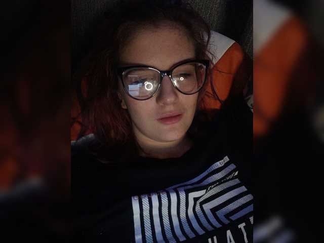 Zrzuty ekranu transmisji KarolinaBel