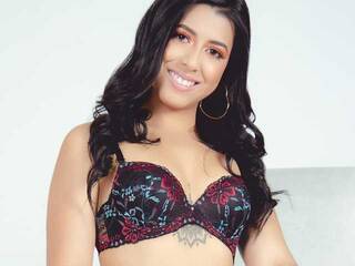 Erotyczny czat wideo KatieNolan