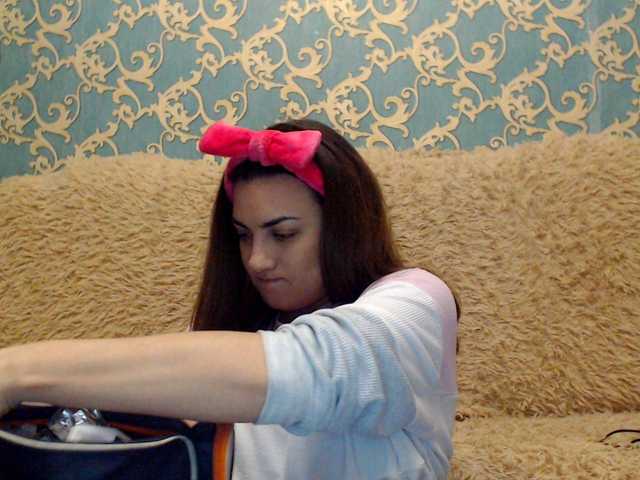Zdjęcia KattyCandy Welcome to my room, in public we can just chat, pm-10 tk, open cam - 40 tk, and my name is Maria) 2000 1098 902 goal of day