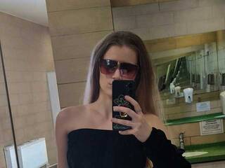 Erotyczny czat wideo KatyaRose