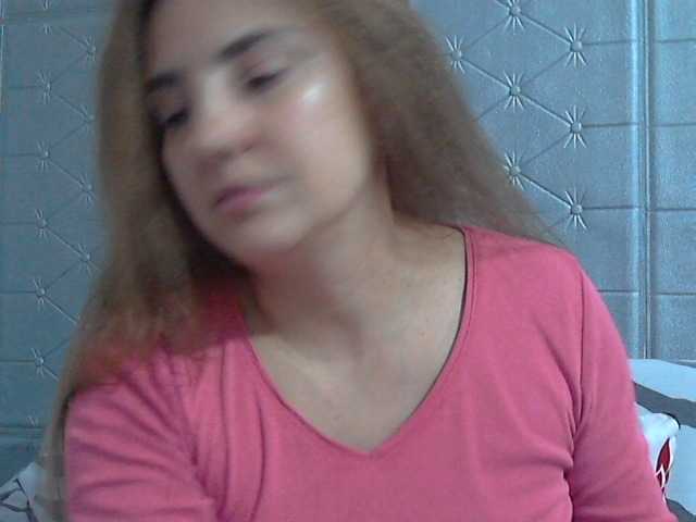 Zdjęcia KATYDIAZ im horny and ready for fun! join me!