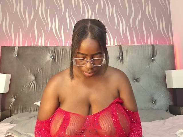 Zdjęcia KayaBrown ⭐I want to be a very playful girl today!⭐ ⭐GOAL: Squirt Time⭐ @remain