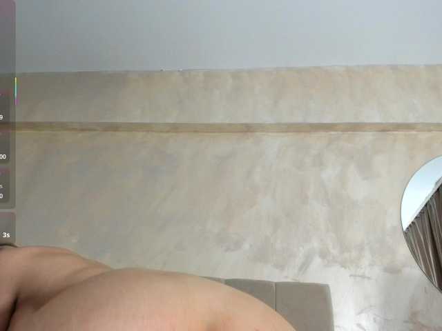 Zrzuty ekranu transmisji KaylaBenz