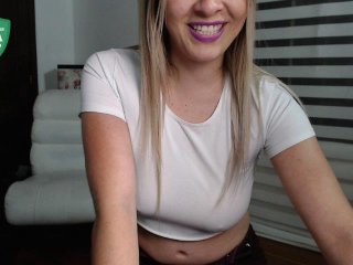 Zdjęcia KayleeMorgan1 Feeling cuttie and naughty!..Please touch my boobs and Lick them