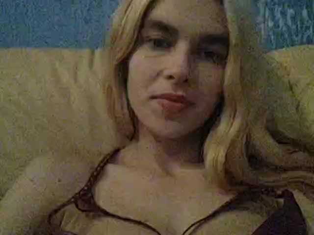 Zrzuty ekranu transmisji KelliQCherry