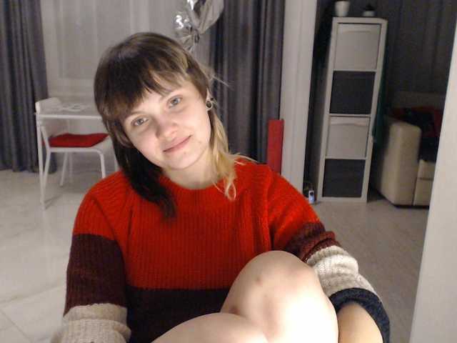 Zdjęcia KellyDream Hi, Lovense works from 2 tc and I also ask you not to drop tips in private messages)