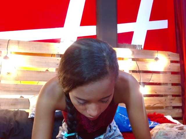 Zrzuty ekranu transmisji kellythomson