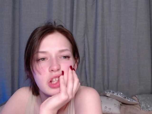 Zdjęcia KemiLip Home style! I love doggy style, wet blowjob and play with my anal. Do not be shy!