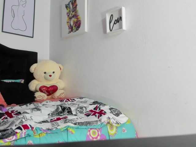 Zrzuty ekranu transmisji Kendall-sexy