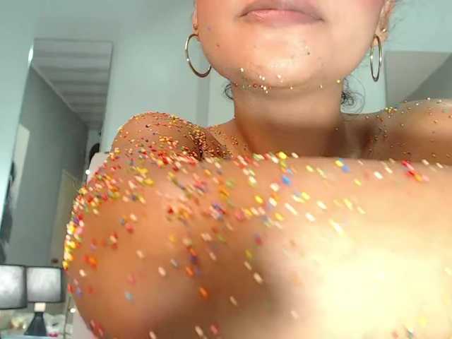 Zdjęcia kendallanders wellcome guys,who wants to try some of this delicious candy? fuck hard this candy at goal @599// #sexy #fingering #candy #amateur #latina [499 tokens remaining] [none]599
