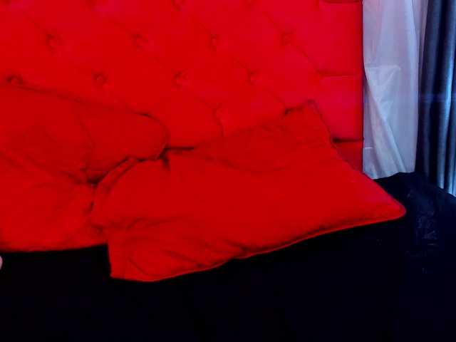 Zrzuty ekranu transmisji KendallJohns