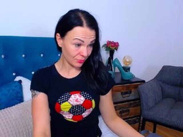 Zrzuty ekranu transmisji KendallLUXE