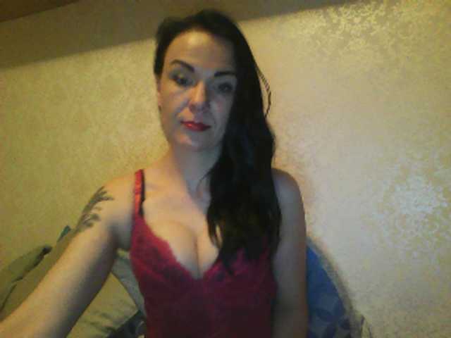 Zrzuty ekranu transmisji KendallLUXE