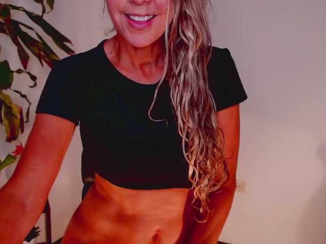 Zrzuty ekranu transmisji KendraCole