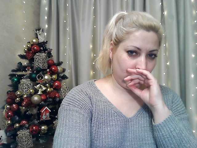 Zdjęcia KickaIricka I will add to my friends-20, view camera-25, show chest-40, open pussy -50, open asshole-70, get naked and show my holes-100