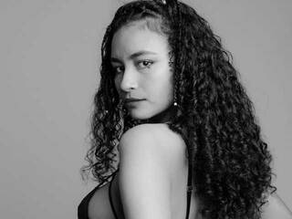 Erotyczny czat wideo KiiraW