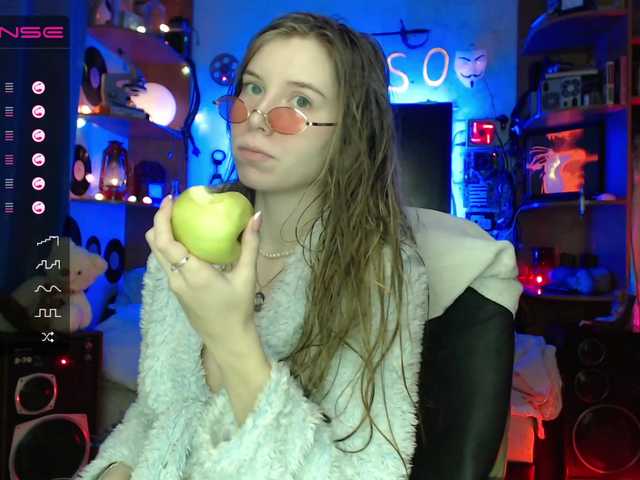 Zrzuty ekranu transmisji KiKas__so