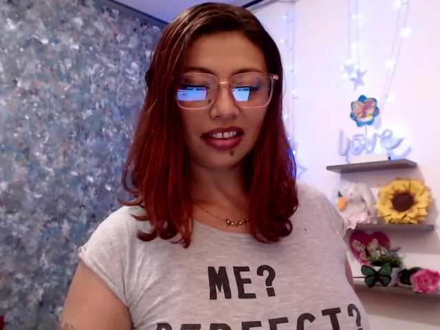 Zrzuty ekranu transmisji KimberlyMilf