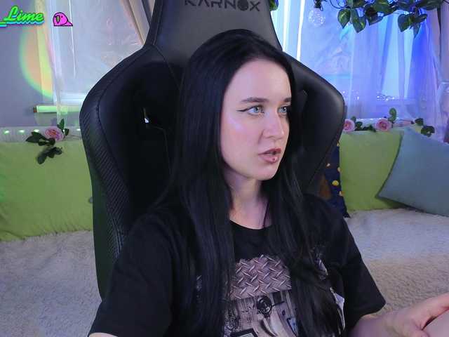 Zrzuty ekranu transmisji Kira_Li_Lime