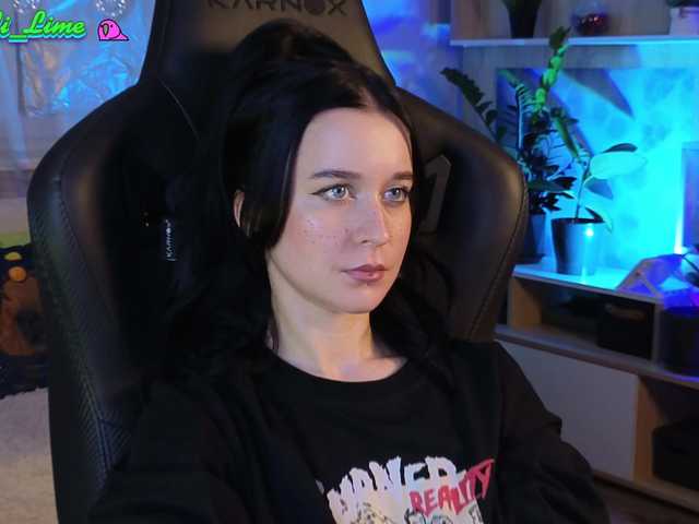Zrzuty ekranu transmisji Kira_Li_Lime