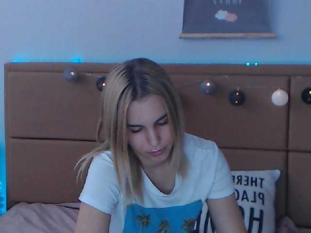 Zrzuty ekranu transmisji KiraMoriss