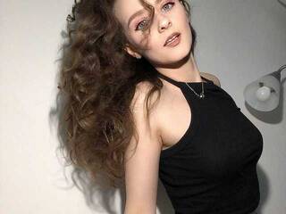 Erotyczny czat wideo KisaraSims01