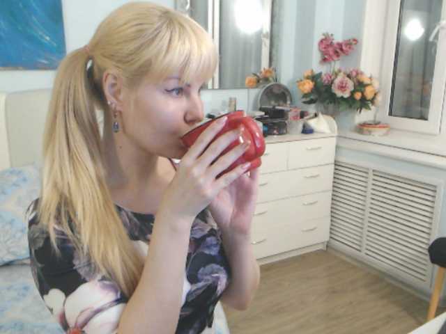 Zdjęcia GLAMSQUIRT 3950 Hello! I am Julia! Show pussy is 50, tits 50, anal 200, toy in pussy 180! Let's have fun! lol