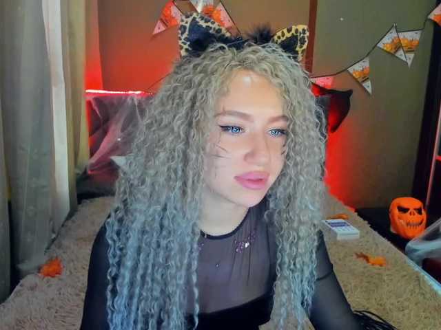 Zrzuty ekranu transmisji KittyJoyy