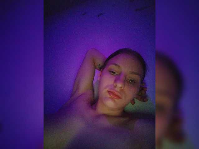 Zrzuty ekranu transmisji KittySexlooly