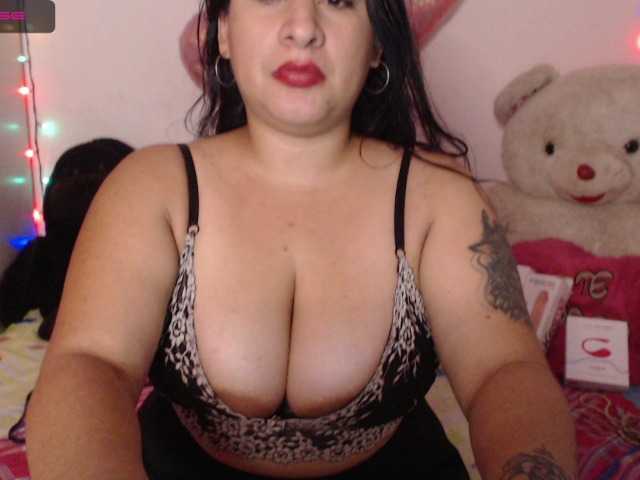 Zdjęcia kiutboobs TITS BOUNCE TODAY....tits flash 50 tips - nude 120 tips - suck dildo 100 tips - finguering 160. BIG SQUIRT 400, toy ass 1000