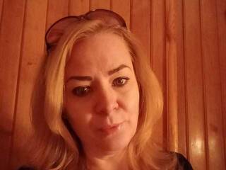 Erotyczny czat wideo KlorissDenvi