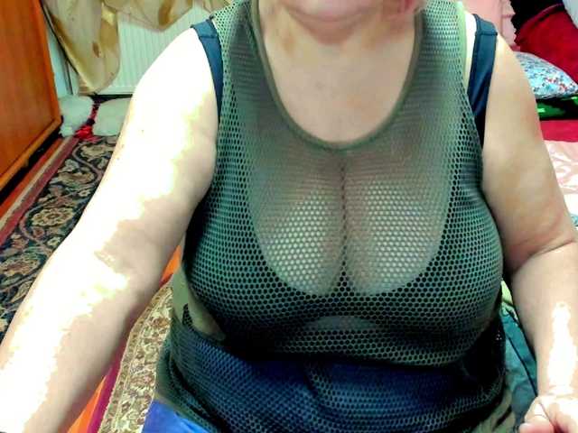 Zrzuty ekranu transmisji SeductiveMilf