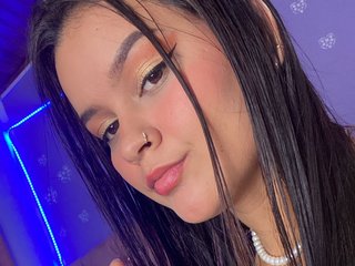 Erotyczny czat wideo KrissSweetBoobs