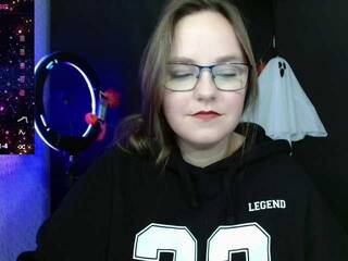 Erotyczny czat wideo KristiMur1