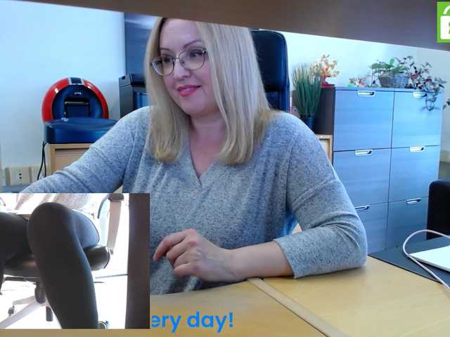 Zdjęcia KristinaKesh At the REAL office! @total To masturbate and cum, left to collect @remain Privats welcome!!! 151 tok before pvt! Tips only in public chat matter:) Lush reactiong from 3 tok.